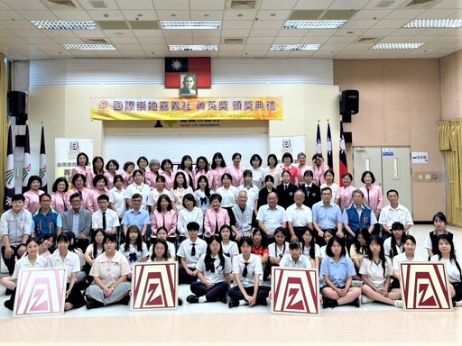 攜手培育醫護人才 長庚科大和崇仁醫專簽訂策略聯盟