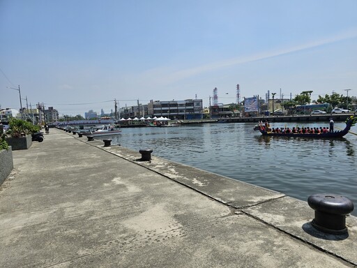 迎端午龍舟盛事 中芸漁港大掃除 石慶豐局長親督軍