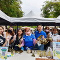 輔英科大傳承端午文化 國際生與長輩共同包粽交流