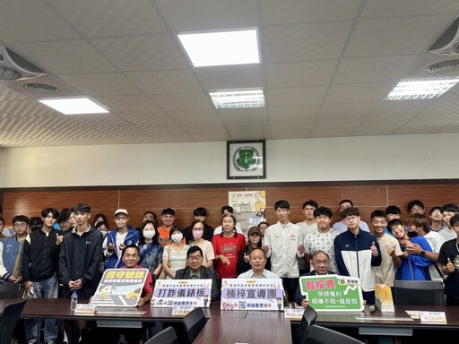 高雄大學反詐騙講座 楠梓分局長解析常見詐騙手法