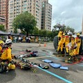 議會警消衛環委員會考察消防局特搜大隊 體驗消防救援裝備