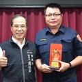 陳崇保身先士卒英勇滅火 盧廷彰公開表揚豎指稱讚