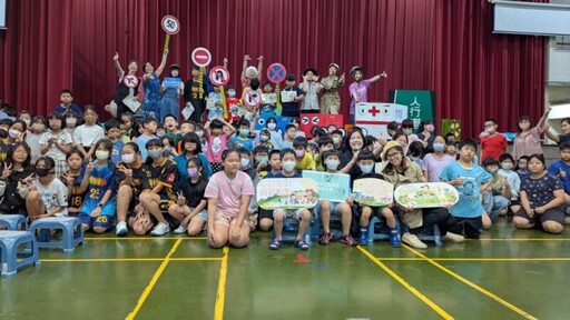 高市圖草衙分館故事劇進校園！交通安全融入閱讀素養