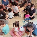 「繪本陪伴來作客」校園巡迴開跑 高雄市客委會推廣本土語言教育新模式