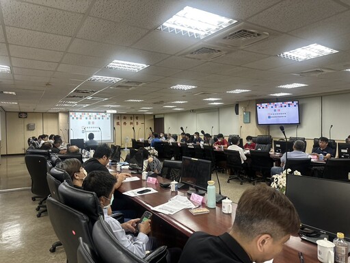 台電台南區處攜手百貨餐旅業 共創節能省電雙贏未來