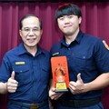李居霖成功救下輕生女 盧廷彰表揚直稱好樣的