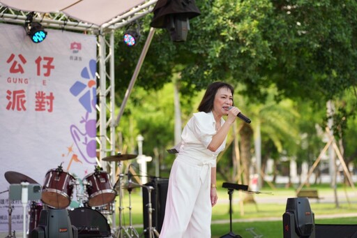 「妮妮」公仔霸氣登場！高市客委會打造大東公園人偶派對