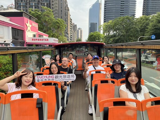 俯瞰台中品味移動盛宴夯 雙層觀光巴士餐車超吸睛