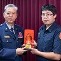 黃逸翔成功搶救輕生女子 局長吳敬田會報公開表揚