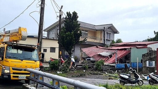 樺加沙暴風襲台 台東近5千戶停電台電力拼今晚全面復電