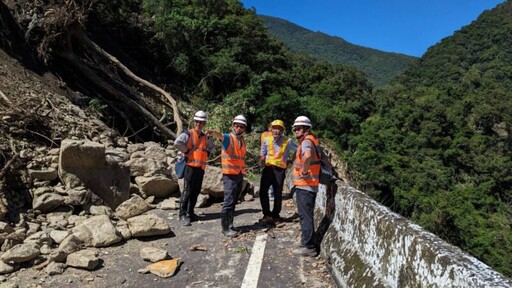 翻山越嶺點亮希望 台電台東區處徒步挺進利稻、霧鹿村重建電力