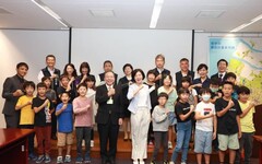 台中日本人學校師生訪中市府 副市長王育敏盼在台生活充實快樂