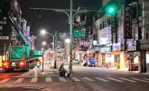 南市西門路、五妃街口路面塌陷填補完成今早恢復通車 黃偉哲更改行程於7日提前回台坐鎮