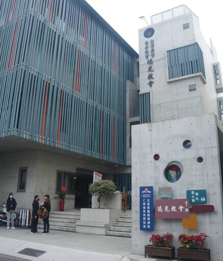 衛福部臺南醫院東區社區整合型服務中心開幕 邁向新里程碑