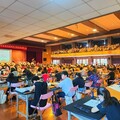 台中市吳氏宗親會第二屆書法比賽新民高中登場 600多人競技場面盛大