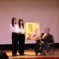 東海校友鐵肺會計師黃鴻隆 榮獲全球熱愛生命獎章