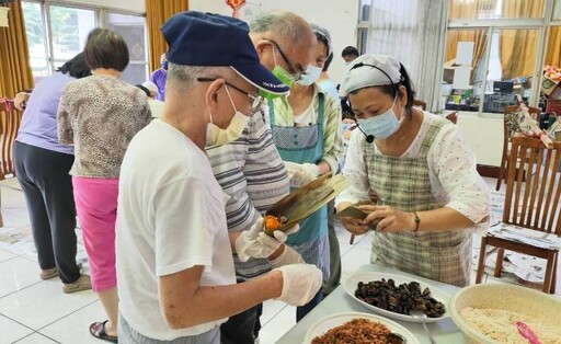 彰化榮家飄粽香慶端午 住民體驗重溫包粽趣