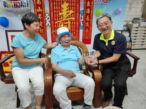 100歲榮民王少奎嵩壽 宜蘭榮服處溫馨慶生