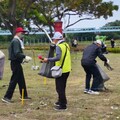 西螺退休公務人員協會 60餘人大橋廣場清潔暨健行活動