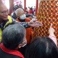 彰化市低收入戶與獨居長者 威惠宮免費點燈祈福安光明燈