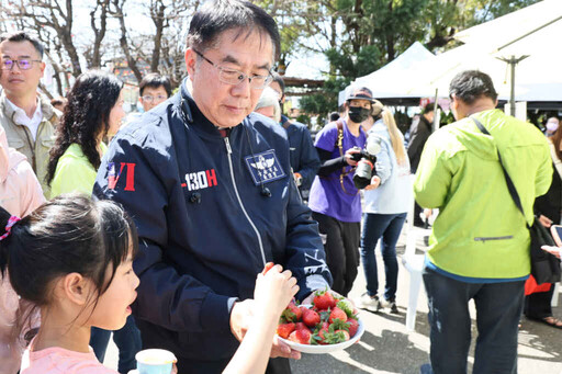 台灣最南邊的草莓產區 「粉紅泡泡季」夢幻登場