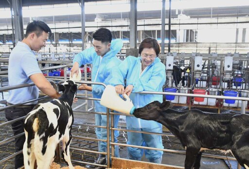 蔣萬安南下彰化參訪酪農場 支持國產鮮奶推「生生有鮮乳」