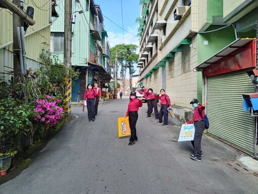 旗山義消走訪每戶家庭介紹安裝警報器 提升居民居家防災意識