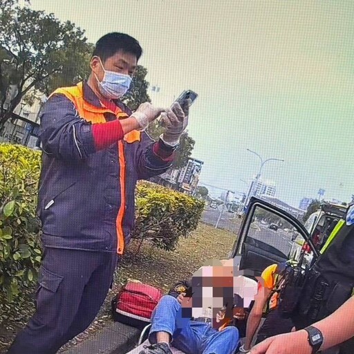 驚險救援！七旬翁低血糖駕車險釀禍 警消聯手即時搶救