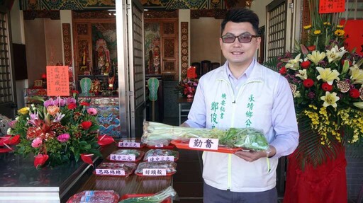 永靖鄉公所為考生祈福送「包高中」 祈願考生金榜題名