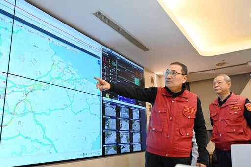 侯友宜視察清明連假首日路況 籲掃墓多利用接駁專車