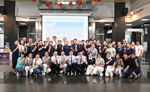 慈濟辦理佛誕祈福 許淑華浴佛祈願平安、社會祥和
