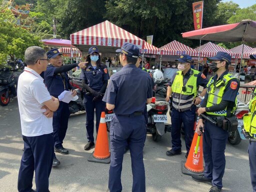 花壇虎山巖金針花季 彰化警加派人力疏導交通