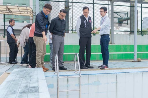 桃園市長張善政視察平鎮游泳池 拍板改建為複合式社會住宅