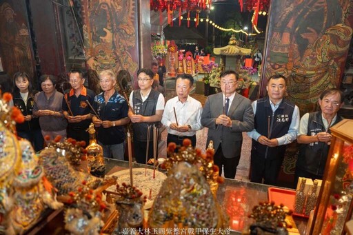 大林紫德宮辦保生大帝聖誕平安宴 翁章梁贈「萬年香火」匾額