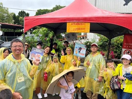 苗栗造橋南瓜季熱鬧登場 竹南警交通安全宣導