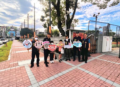 警力出擊護童行! 亂流變順流、通學路成安全堡壘
