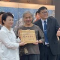 何木火彩墨畫展大里高中展出 勉青年校友勇敢逐夢不畏挑戰