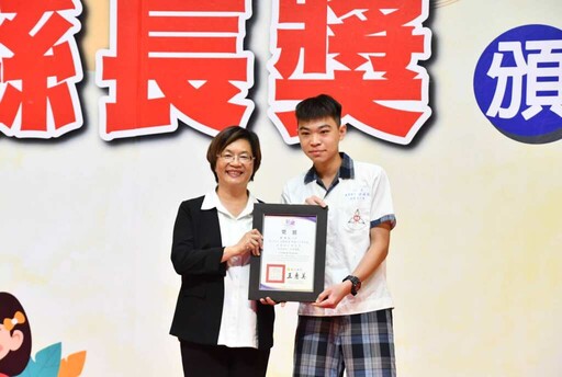 彰化表揚586位國中縣長獎 期勉勇敢迎接人生新階段