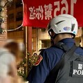 女子酒醉斷片醉臥人行道 大同暖警護送回家