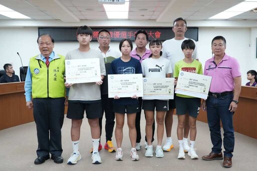 陳光復表揚體育績優選手與教練 肯定運動員拚勁為澎湖爭光