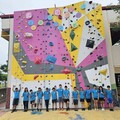 香田國小畢業攀岩活動 學生合力完成屬於自己的祝福牆