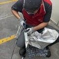 中市北區清潔隊超有創意！ 廢棄雨傘變身環保小物