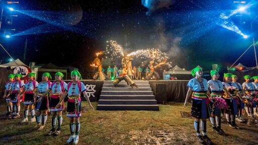 台東光祭《沐光泉》盛大揭幕 走進知本感受夏夜光影藝術之境