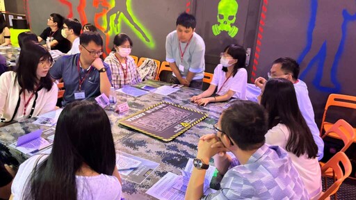 中市單身聯誼霓虹激光派對熱力登場 創八成五高配對率