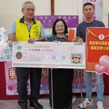 彰化郵局攜手晞品果園公益行 紅龍果回饋金捐助喜樂保育院