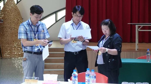「台中蜂華」蜂蜜評鑑登場 44件龍眼蜜爭奪品質殊榮