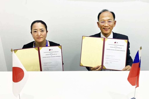 漢翔巴黎航展首日告捷與川崎重工簽訂發動機零組件長約