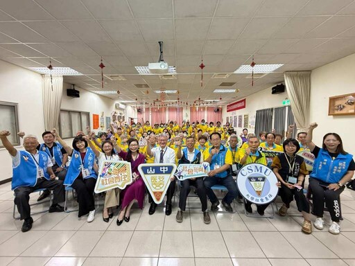 全台首創唱歌訓練喉部肌力 中山醫大以歌唱守護高齡吞嚥健康