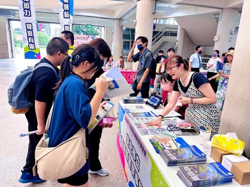 國九選填志願新選擇 「3+2+2專班」家長說明會暨技職博覽會登場