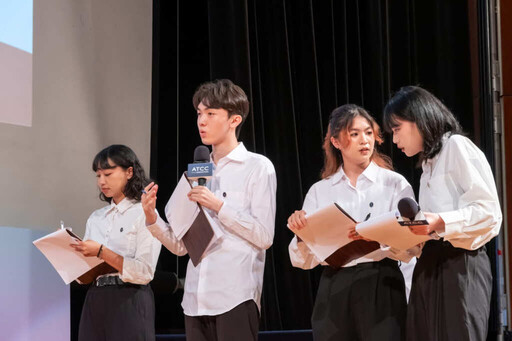 「行動吧！不老Bar」 中山醫大跨校團隊奪全國商業賽亞軍